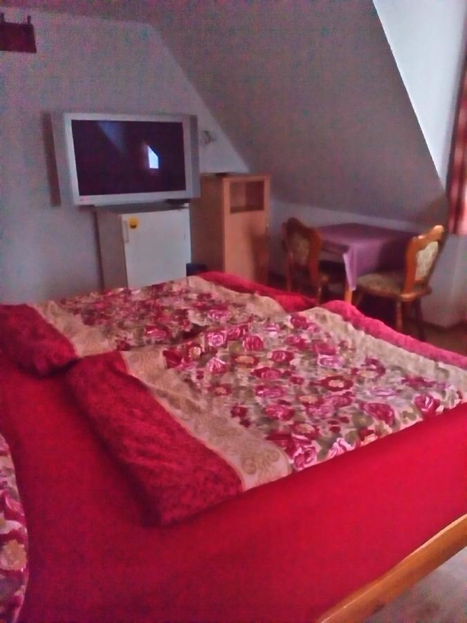 Monteurhotel Garni Alter Olper Hof Lindlar Eksteriør billede